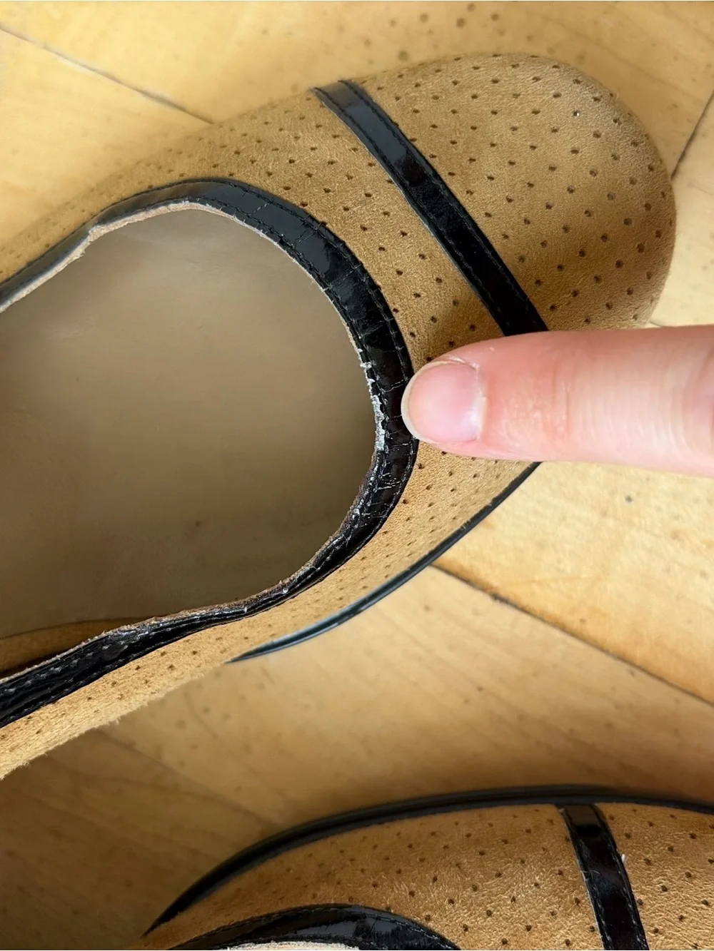 Cole Haan NikeAir Women’s Size 9.5B Nubuck Perforated Leather Wedge‎ Heel